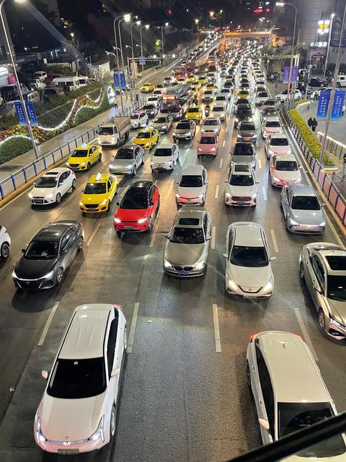 京标通代办北京公户车牌一拖四一拖五大概行情，这份2025最新价目表你一定要看！